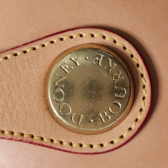 Dooney & Bourke Weekender Bag - Picture 4 of 6